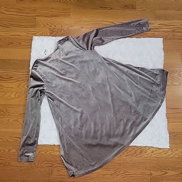 Glamorous Tan/Gray Velvet Swing Dress, Women's Medium, New With Tags! - Picture 10 of 10